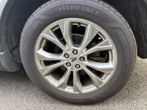 Used 2021 Ford Explorer XLT w/ Equipment Group 202A AWD/4WD image 5
