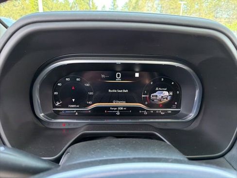 Used 2022 GMC Yukon SLT w/ SLT Luxury Package AWD/4WD image 11