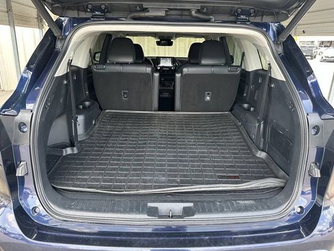 Used 2020 Toyota Highlander XLE FWD image 31