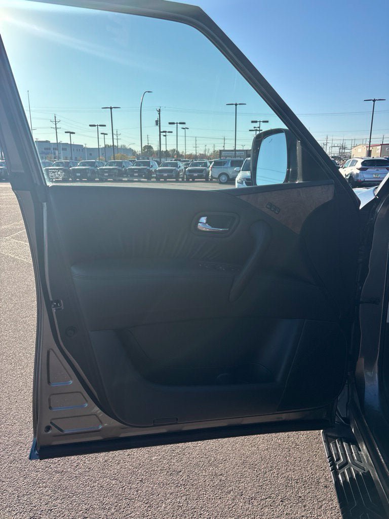 Used 2023 Nissan Armada SL w/ Cargo Package AWD/4WD image 11