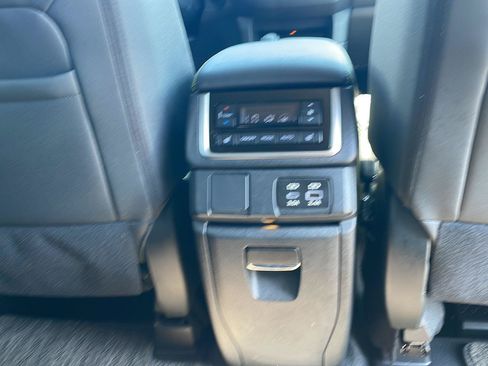 Used 2024 Subaru Ascent Onyx Edition Limited AWD/4WD image 31