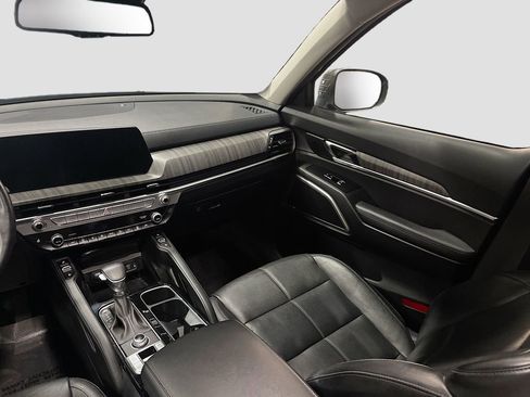 Used 2023 Kia Telluride EX image 25