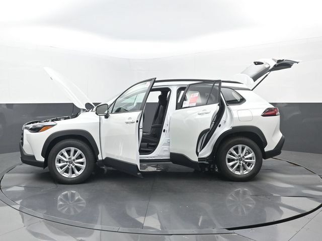 New 2026 Toyota Corolla Cross LE FWD image 31