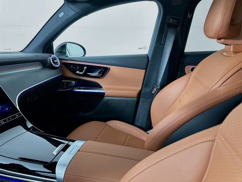 Certified 2026 Mercedes-Benz GLC 300 4MATIC image 26