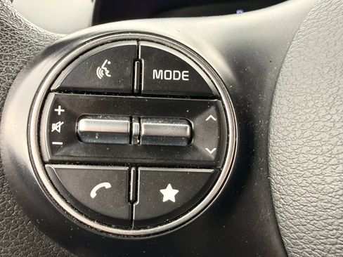 Used 2024 Kia Soul LX w/ Option Group 015 FWD image 18