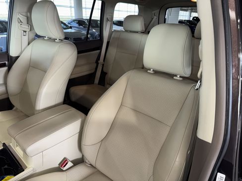 Used 2016 Lexus GX 460 Luxury w/ Preferred Accessory Package image 33