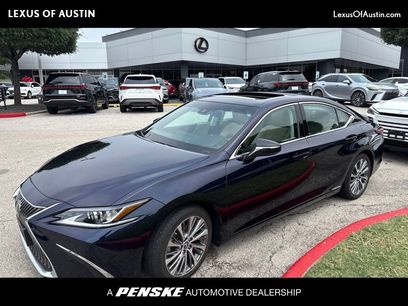 Used 2020 Lexus ES 300h w/ Premium Package