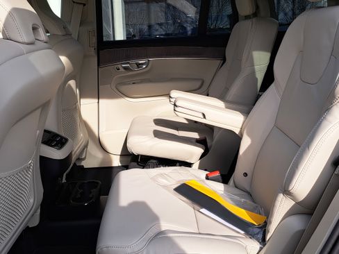 New 2026 Volvo XC90 B5 Ultra image 7