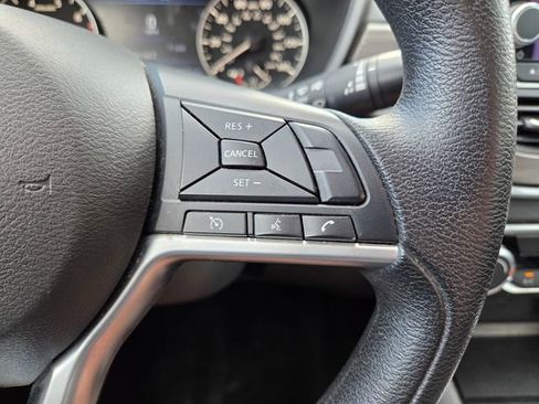 Used 2024 Nissan Altima 2.5 SV FWD image 28