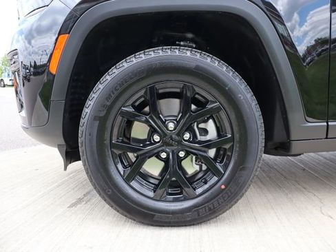New 2026 Jeep Grand Cherokee L 4WD image 30