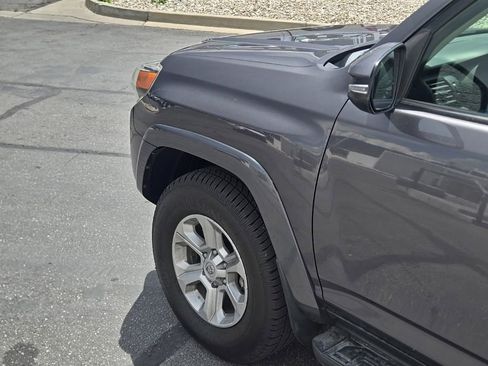 Used 2019 Toyota 4Runner SR5 Premium w/ Wilderness Package AWD/4WD image 12