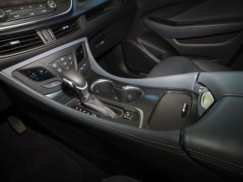 Used 2019 Buick Envision Essence FWD image 14