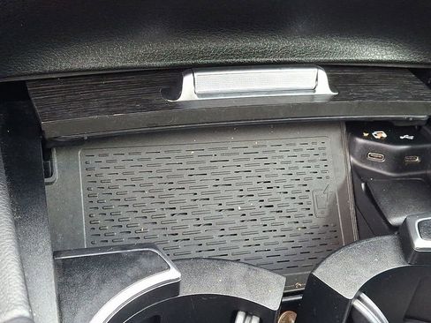 Used 2022 Mercedes-Benz GLS 450 4MATIC image 25