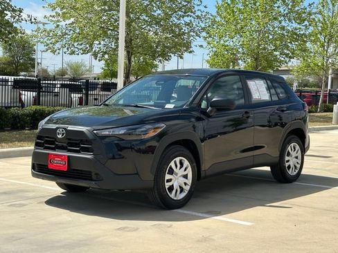 Used 2026 Toyota Corolla Cross L image 8