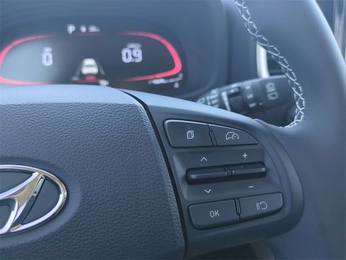 New 2025 Hyundai Venue Limited image 30