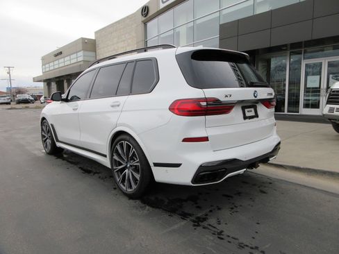 Used 2021 BMW X7 M50i image 5