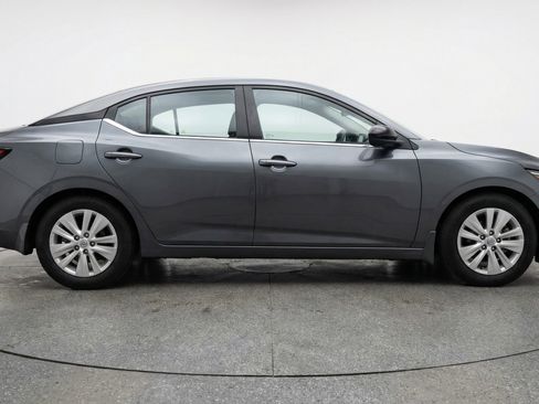 Used 2025 Nissan Sentra S FWD image 11