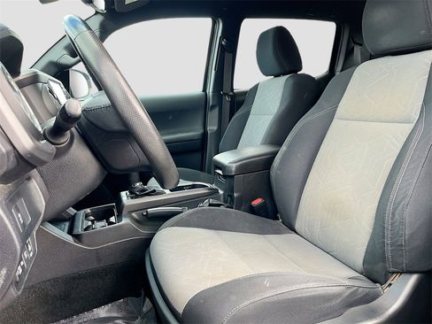 Used 2023 Toyota Tacoma TRD Off-Road w/ Black Out Package (TMS) image 19