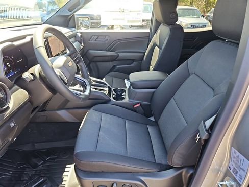 New 2026 Chevrolet Colorado W/T w/ WT Custom Package AWD/4WD image 18