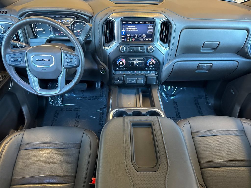 Used 2022 GMC Sierra 1500 Denali w/ Denali Premium Package AWD/4WD image 17