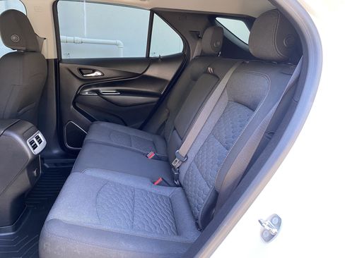 Used 2018 Chevrolet Equinox LT FWD image 35