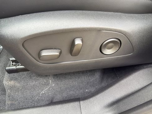 New 2025 GMC Acadia Elevation w/ Elevation Premium Package image 21