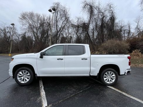Certified 2024 Chevrolet Silverado 1500 Custom image 6