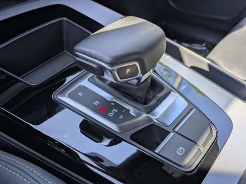 Used 2025 Audi Q5 2.0T Premium image 14