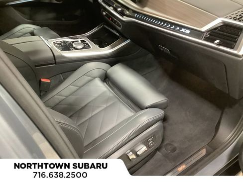 Used 2025 BMW X5 xDrive40i w/ Parking Assistance Package image 4