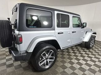 Used 2024 Jeep Wrangler Unlimited w/ Convenience Group AWD/4WD video 2