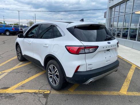 Used 2022 Ford Escape SEL AWD/4WD image 2
