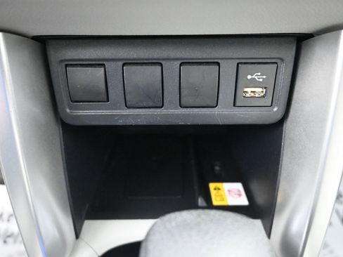 Used 2022 Toyota Corolla Cross LE image 17