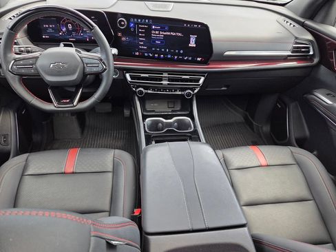 Used 2024 Chevrolet Traverse RS w/ LPO, Floor Liner Package FWD image 9