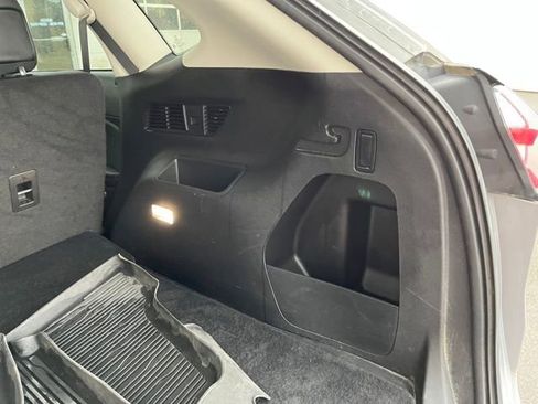 Used 2024 Ford Edge SEL w/ Convenience Package image 25