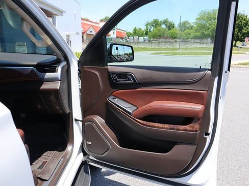 Used 2016 Chevrolet Suburban LTZ AWD/4WD image 25