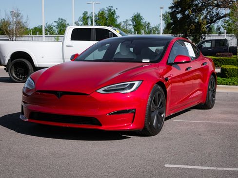 Used 2021 Tesla Model S Plaid image 5