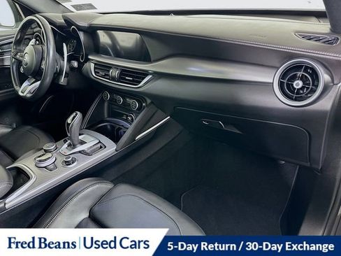 Used 2023 Alfa Romeo Stelvio Veloce image 32