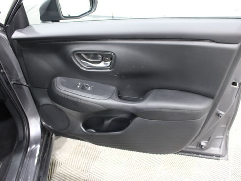 Used 2025 Honda HR-V LX image 25