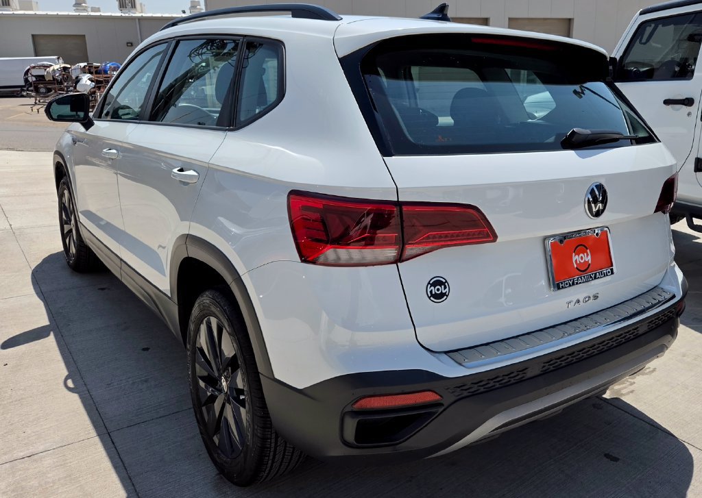 Certified 2023 Volkswagen Taos S FWD image 7