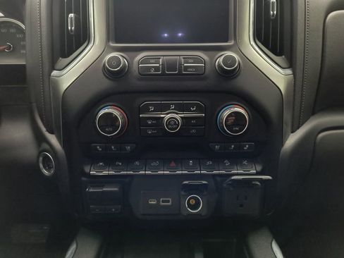 Used 2019 Chevrolet Silverado 1500 LTZ w/ LTZ Premium Package image 17