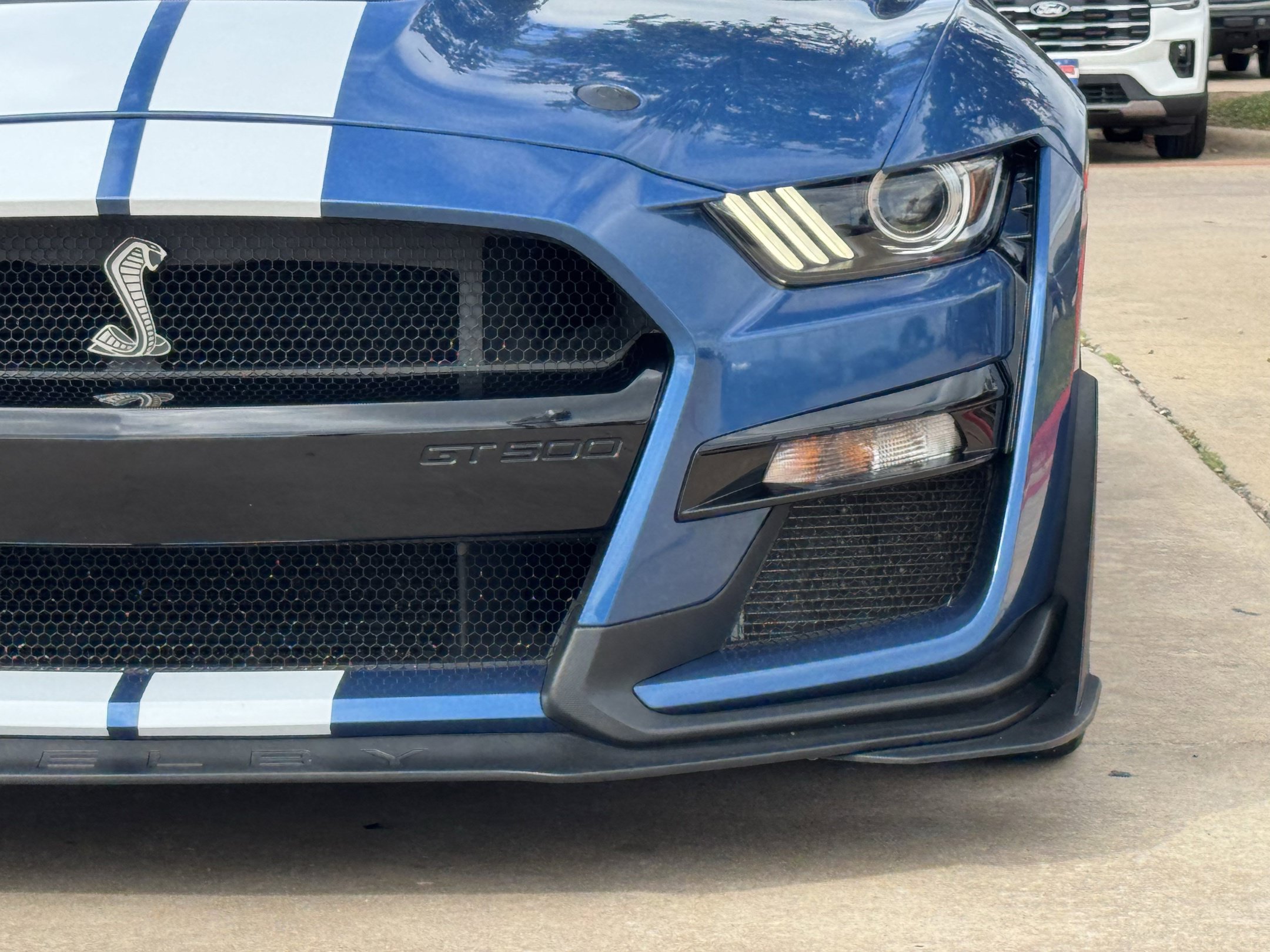 Used 2020 Ford Mustang Shelby GT500 w/ Technology Package RWD image 13