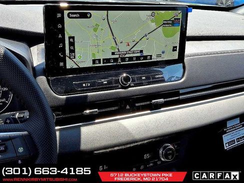 New 2025 Mitsubishi Outlander SE image 11