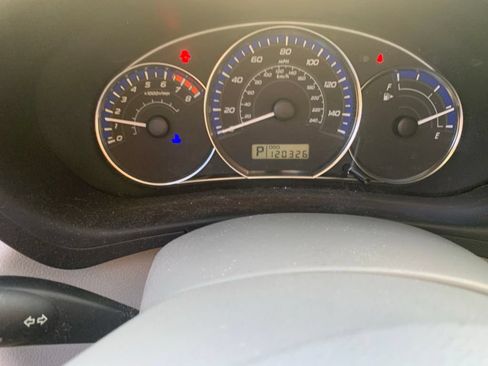 Used 2011 Subaru Forester 2.5X Limited AWD/4WD image 4