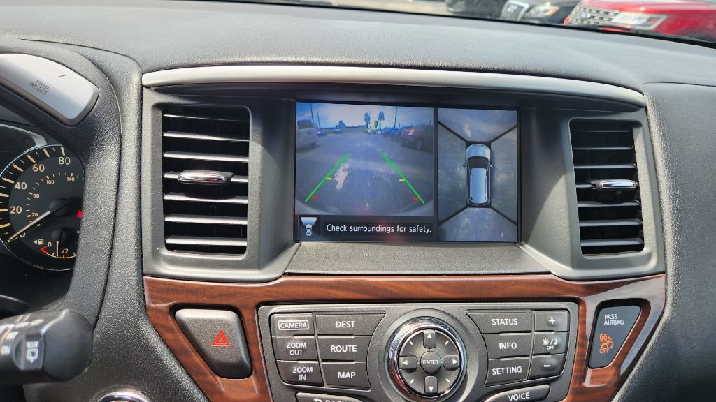 Used 2016 Nissan Pathfinder Platinum FWD image 22