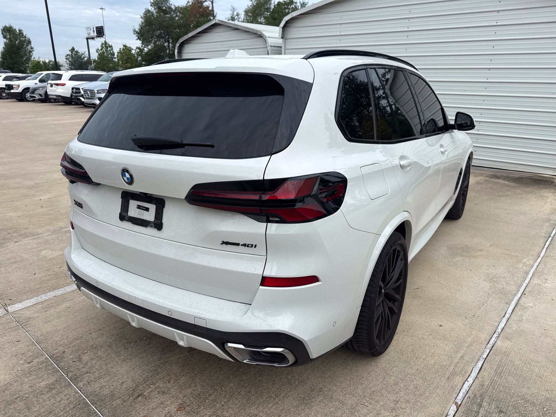 Used 2024 BMW X5 xDrive40i w/ M Sport Package AWD/4WD image 4