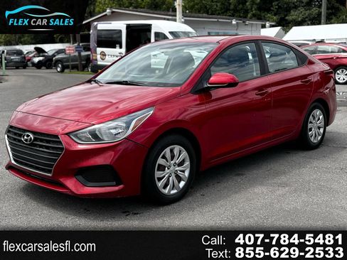 Used 2018 Hyundai Accent SE image 1