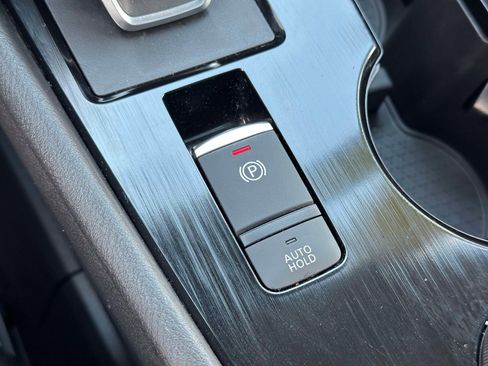 Used 2023 Nissan Rogue SV w/ SV Premium Package AWD/4WD image 35