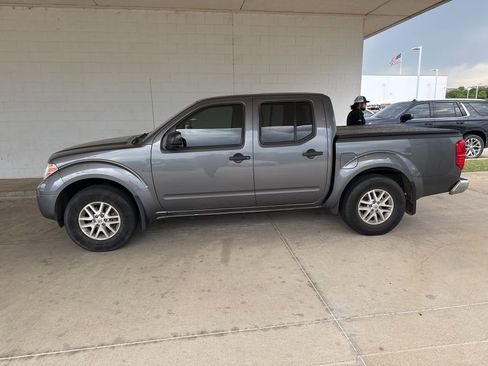 Used 2019 Nissan Frontier SV RWD image 5