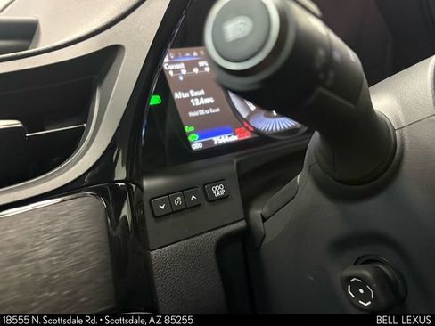Used 2025 Lexus ES 300h w/ Premium Package FWD image 17