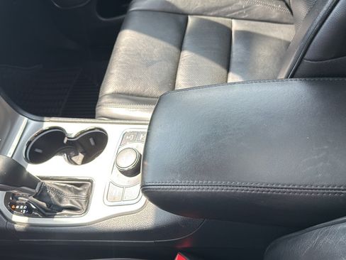 Used 2019 Jeep Grand Cherokee High Altitude AWD/4WD image 25